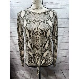 Olivaceous medium snake skin patterned light weight pullover sweater with tie in